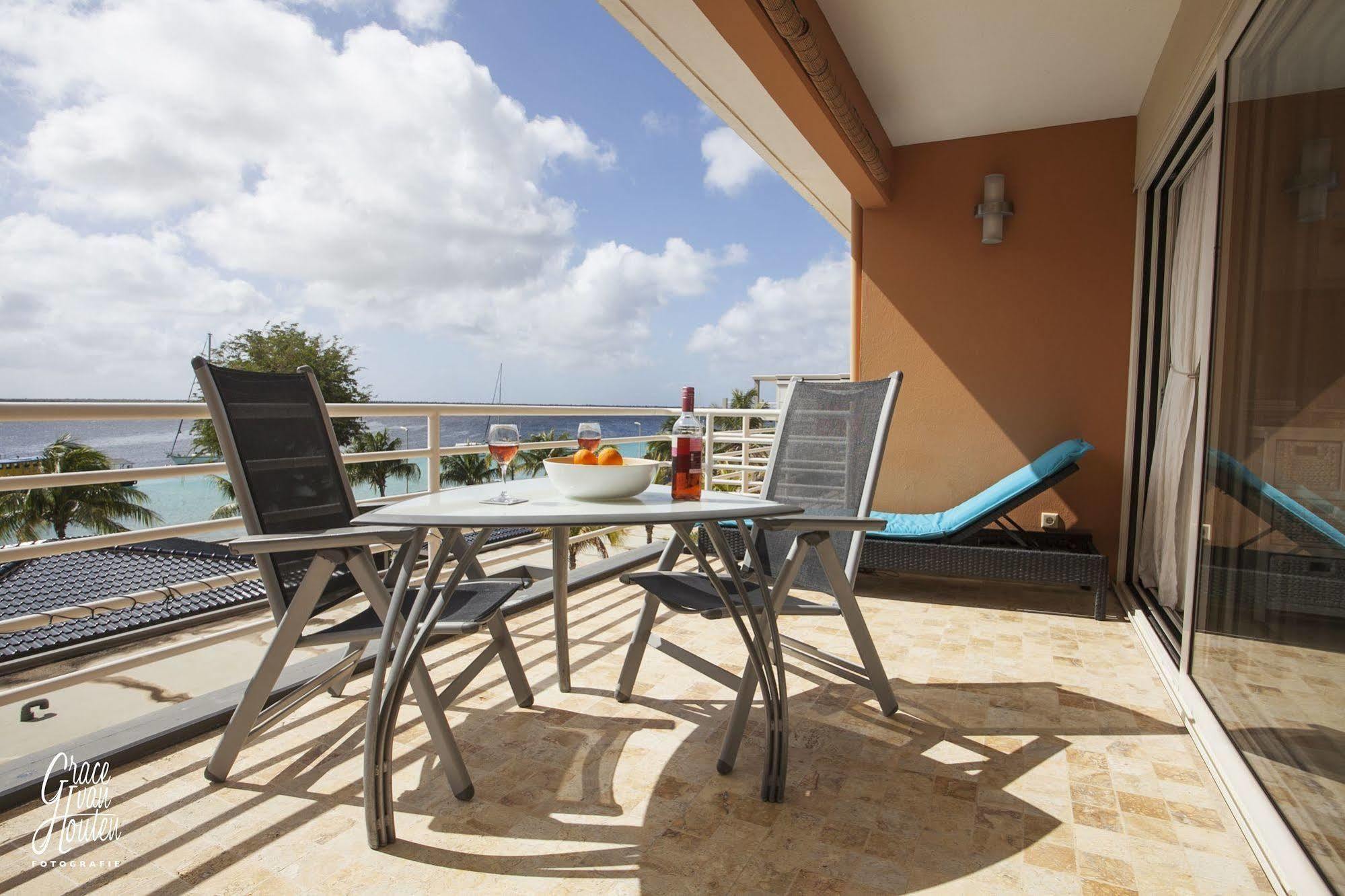 Bonaire Seaside Apartments ภายนอก รูปภาพ