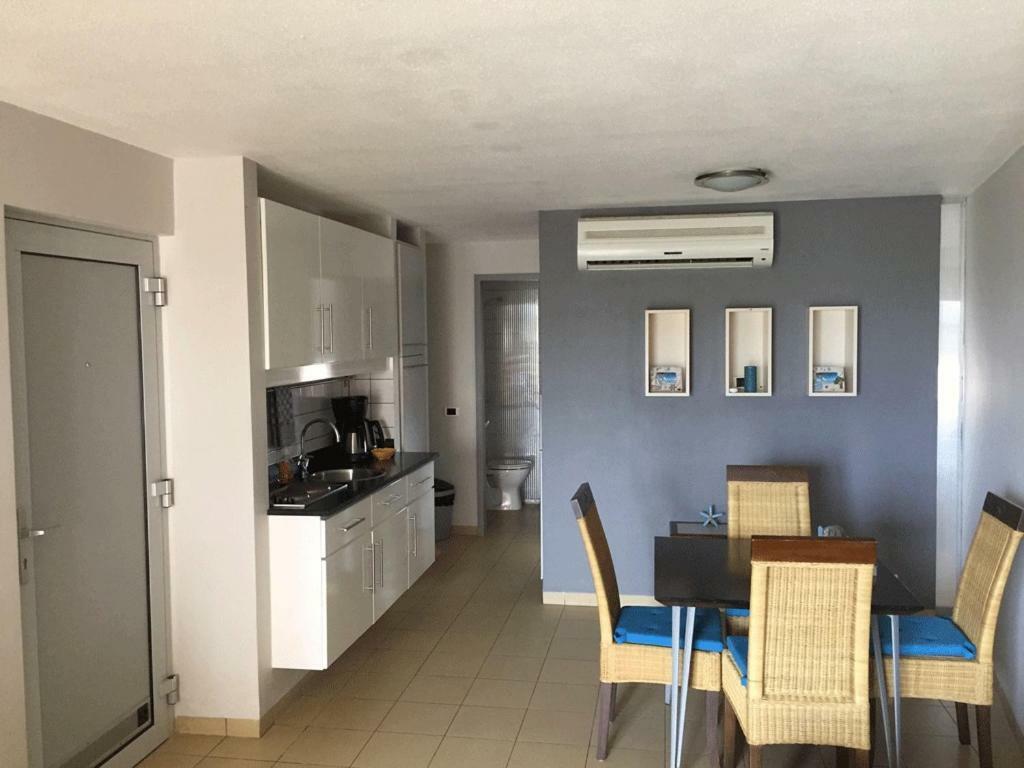 Bonaire Seaside Apartments ภายนอก รูปภาพ